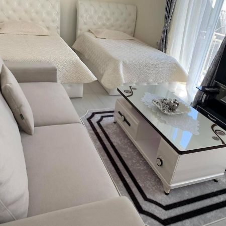 Apartament Oresti 科尔察 外观 照片