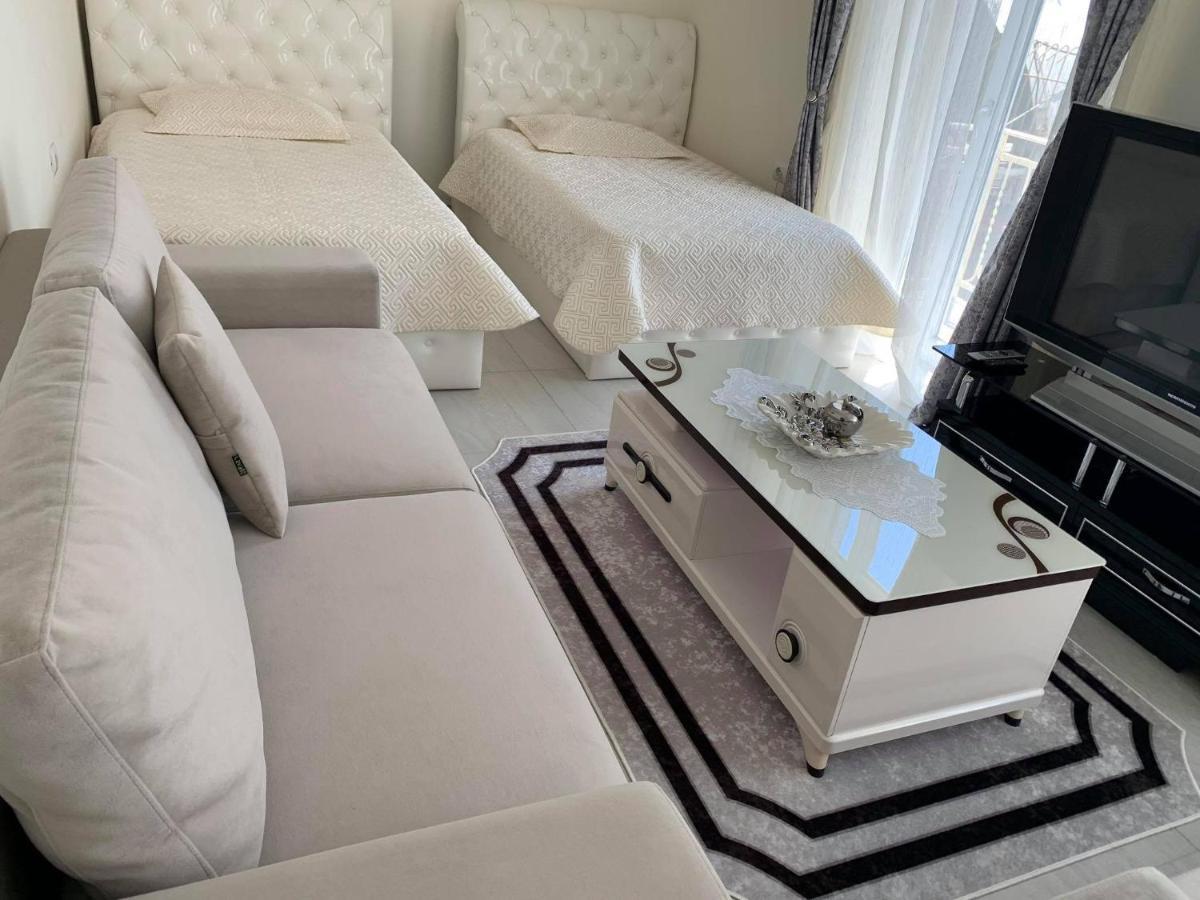 Apartament Oresti 科尔察 外观 照片